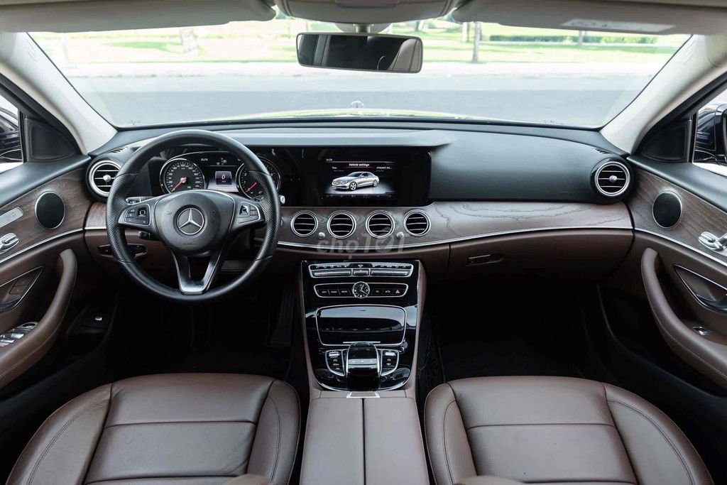 LONG ANH AUTO về Mercedes E200 model 2017. Mua bán Ô tô tại Quận 7 Tp Hồ Chí Minh được đăng bởi LongAnh AuTo  hình 7