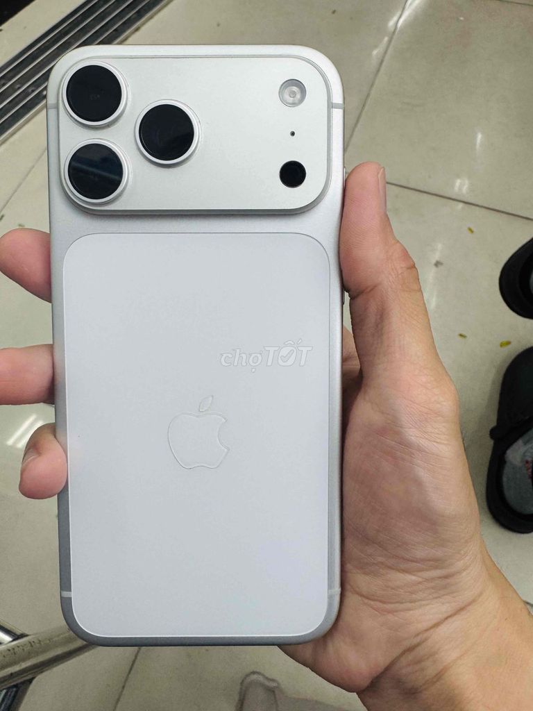 Apple iPhone 17 Pro Max 256GB Bạc. Mua bán Điện thoại tại Thành phố Vũng Tàu Bà Rịa - Vũng Tàu được đăng bởi Quốc Hưng hình 1