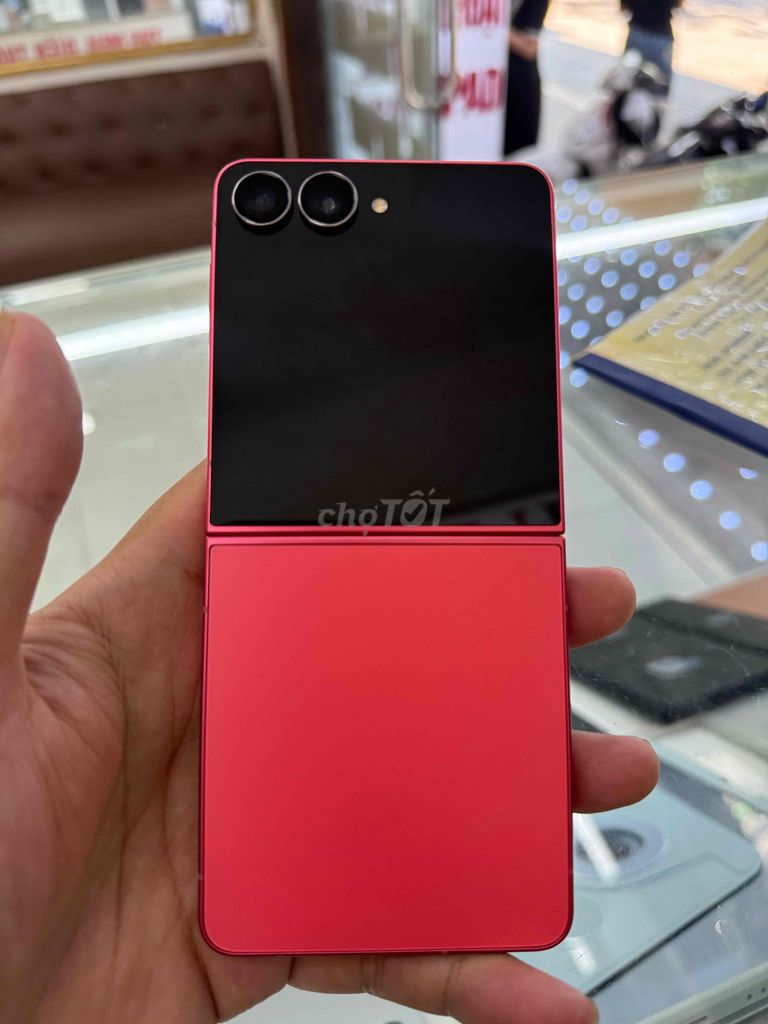 Galaxy Z Flip 7 256GB Hồng BH Care+ T7/2027. Mua bán Điện thoại tại Quận Đống Đa Hà Nội được đăng bởi Dung hình 1