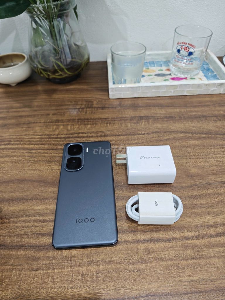 Vivo IQOO Neo 10 5G Đen 12/512 sạc 80w có ship COD. Mua bán Điện thoại tại Quận Hoàng Mai Hà Nội được đăng bởi Trần Ngọc Hiếu hình 1
