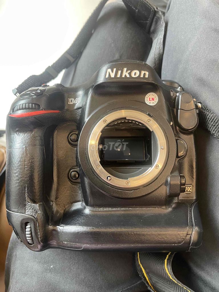 Máy ảnh Nikon D4 Đen. Mua bán Máy ảnh, Máy quay tại Quận 11 Tp Hồ Chí Minh được đăng bởi NMTU hình 1