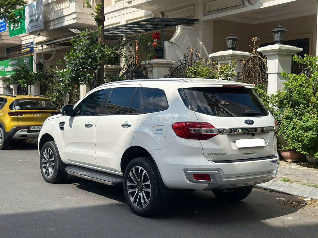 Chính chủ bán Ford Everest 2019 Titanium 2.0L 4x2. Mua bán Ô tô tại Quận Gò Vấp Tp Hồ Chí Minh được đăng bởi PHẠM VIỆT hình 6