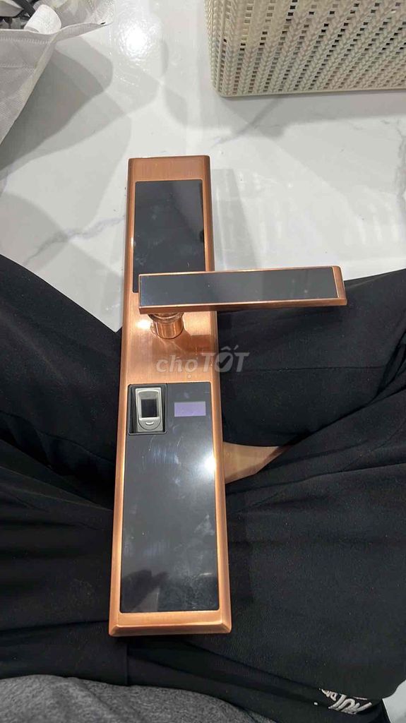 Khóa cửa thông minh màu Đồng. Mua bán Nội thất, đồ gia dụng khác tại Huyện Hoài Đức Hà Nội được đăng bởi Thành  hình 1