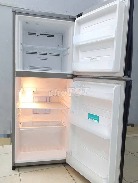 Tủ lạnh Toshiba 180L Đen. Mua bán Tủ lạnh tại Quận 5 Tp Hồ Chí Minh được đăng bởi Hội Đồ Điện Tử hình 1