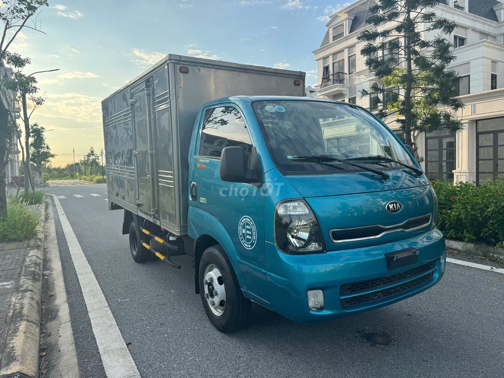 BÁN XE K250 -THÙNG KÍN - MÀU XANH – NĂM 2020. Mua bán Xe tải, xe ben tại Thành phố Thái Bình Thái Bình được đăng bởi vũ quý tưởng hình 3