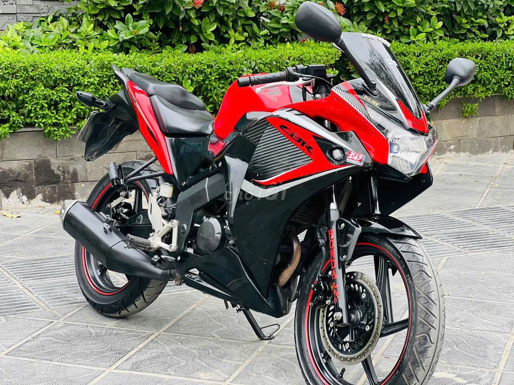 HONDA CBR 150 NHẬP THÁI ĐỎ ĐEN BIỂN 29. Mua bán Xe máy tại Quận Nam Từ Liêm Hà Nội được đăng bởi MAI HÒA hình 2