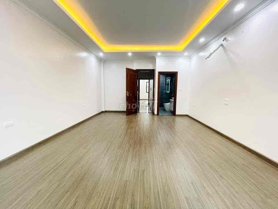 Cho thuê nhà Nguyễn Thị Định. 50m2, 5 tầng. Giá 21 triệu