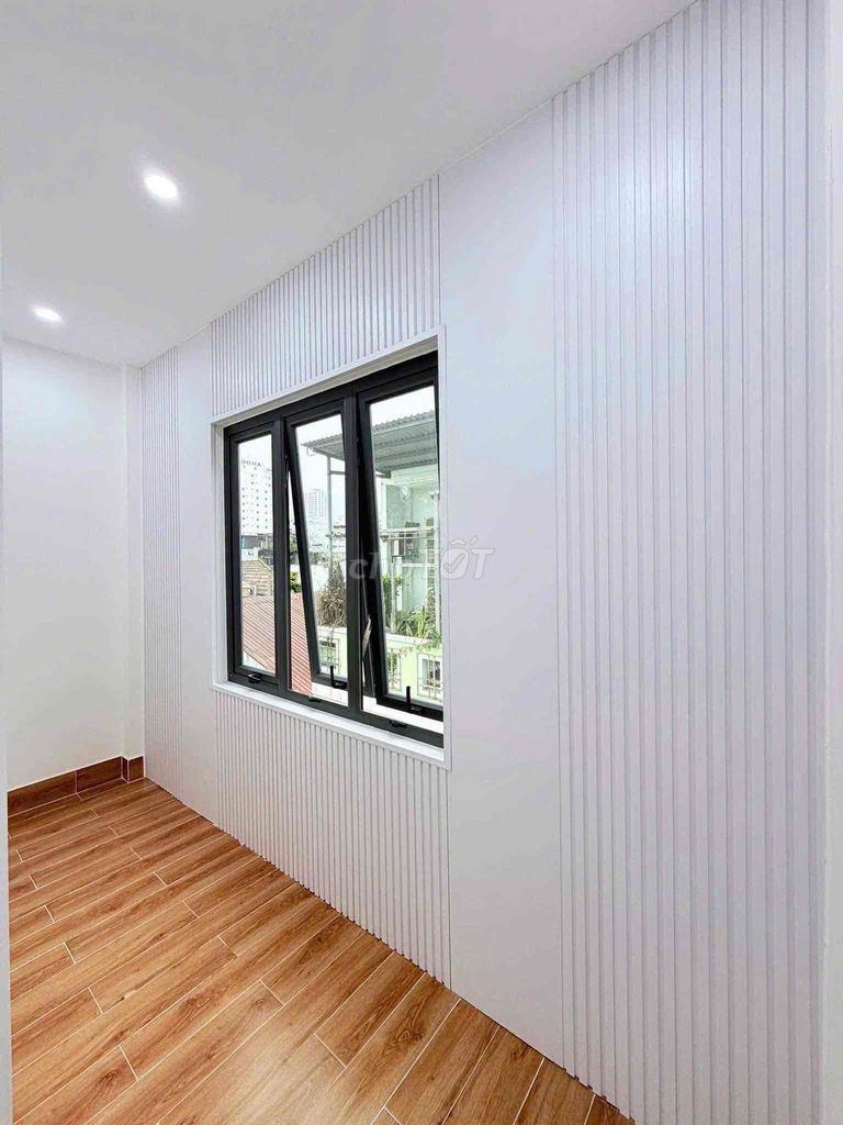 Аренда · 3 комн. · 91 м² · Quận Hải Châu, ул. Đường Hoàng Diệu