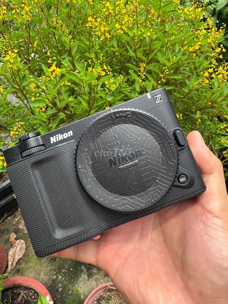 Máy ảnh Nikon ZR Đen Đã sử dụng. Mua bán Máy ảnh, Máy quay tại Thành phố Bà Rịa Bà Rịa - Vũng Tàu được đăng bởi Dương hình 1