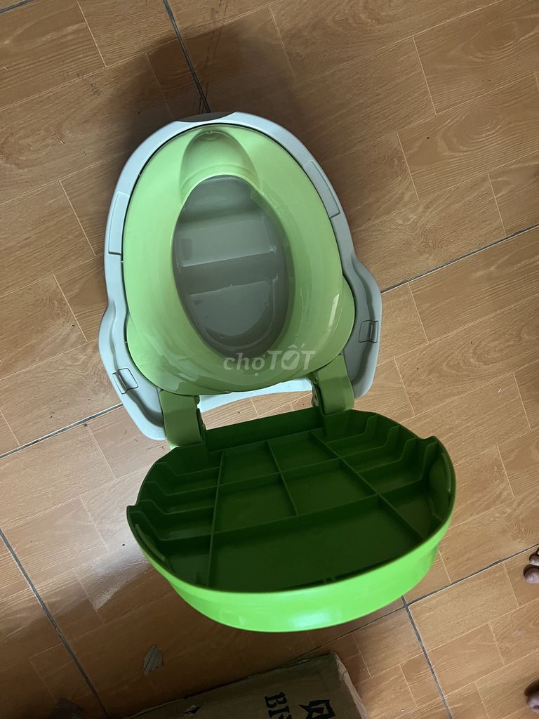 Bô vệ sinh Xanh lá Mới. Mua bán Mẹ và bé tại Quận Bắc Từ Liêm Hà Nội được đăng bởi Nga moon  hình 1