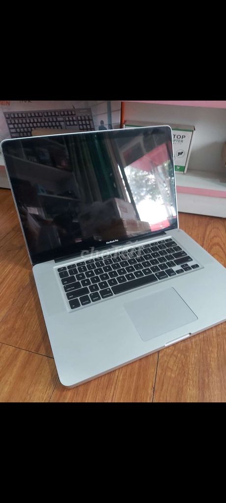 Apple MacBook Pro A1286 Bạc 2011. Mua bán Laptop tại Thành phố Thủ Dầu Một Bình Dương được đăng bởi Cầm đồ  laptop pc hình 1