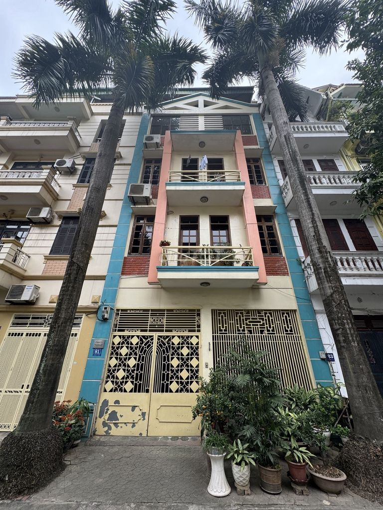 Cho thuê tầng 1 + 2 nhà liền kề khu Trung Yên, DT: 82m2 MT 6.8m
