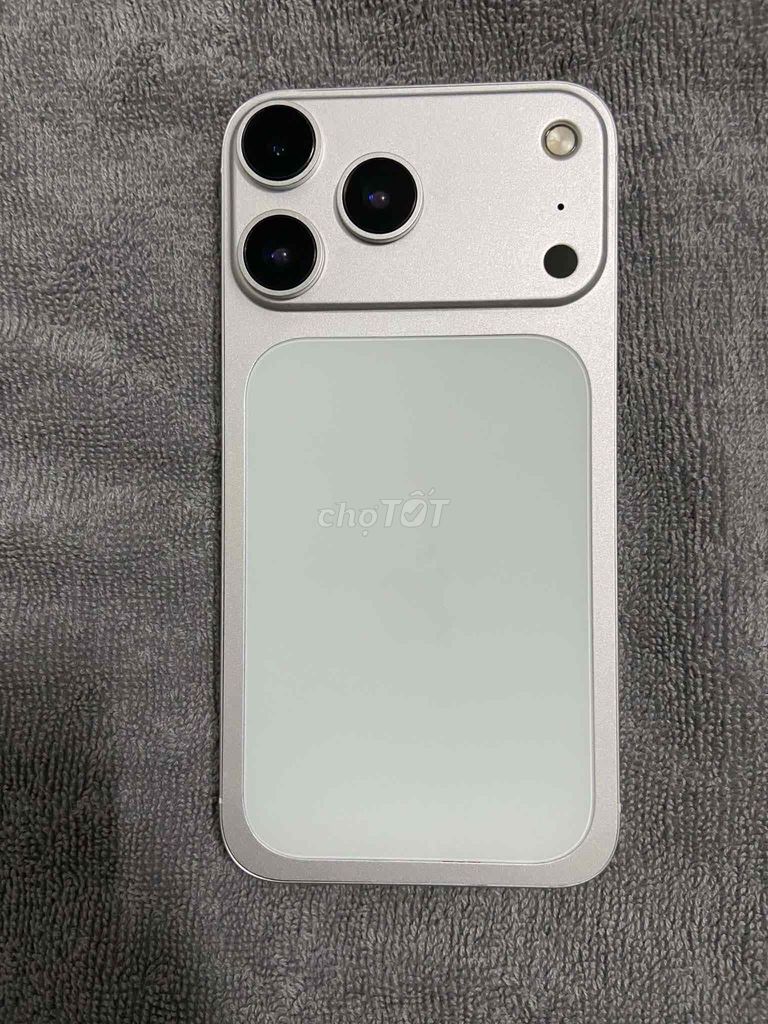 iPhone XR lên vỏ 17 Pro Max mới 98%. Mua bán Điện thoại tại Thành phố Thuận An Bình Dương được đăng bởi Bi hình 1