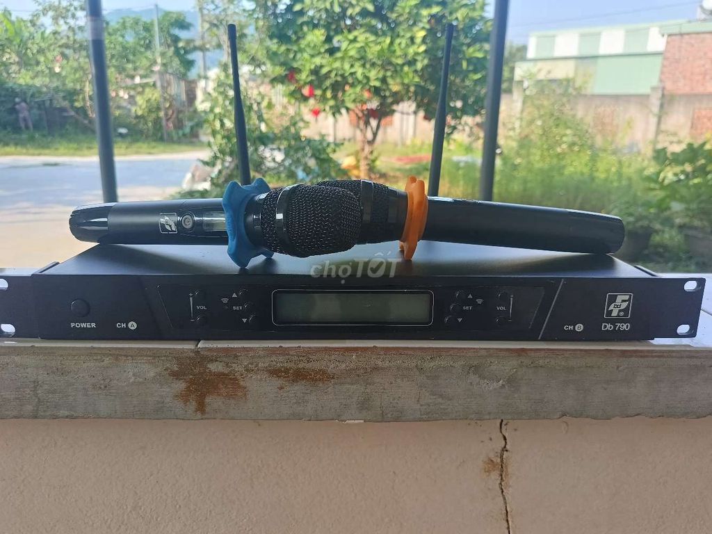 Micro không dây bdf db790 Đen. Mua bán Tivi, Âm thanh tại Huyện Hòa Vang Đà Nẵng được đăng bởi tuấn hình 1