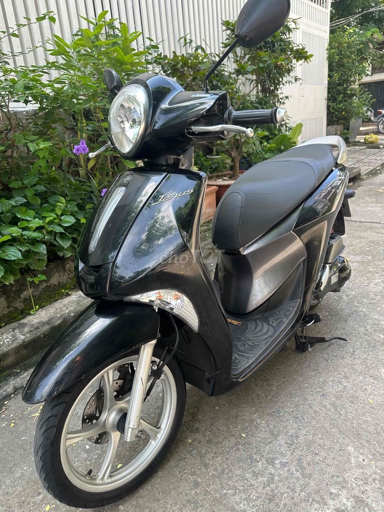 Janus 2017. Màu đen bóng siêu đẹp.BSTP 1 đời chủ. Mua bán Xe máy tại Quận Bình Thạnh Tp Hồ Chí Minh được đăng bởi Cửa hàng bán xe cũ hcm bình thạnh hình 5