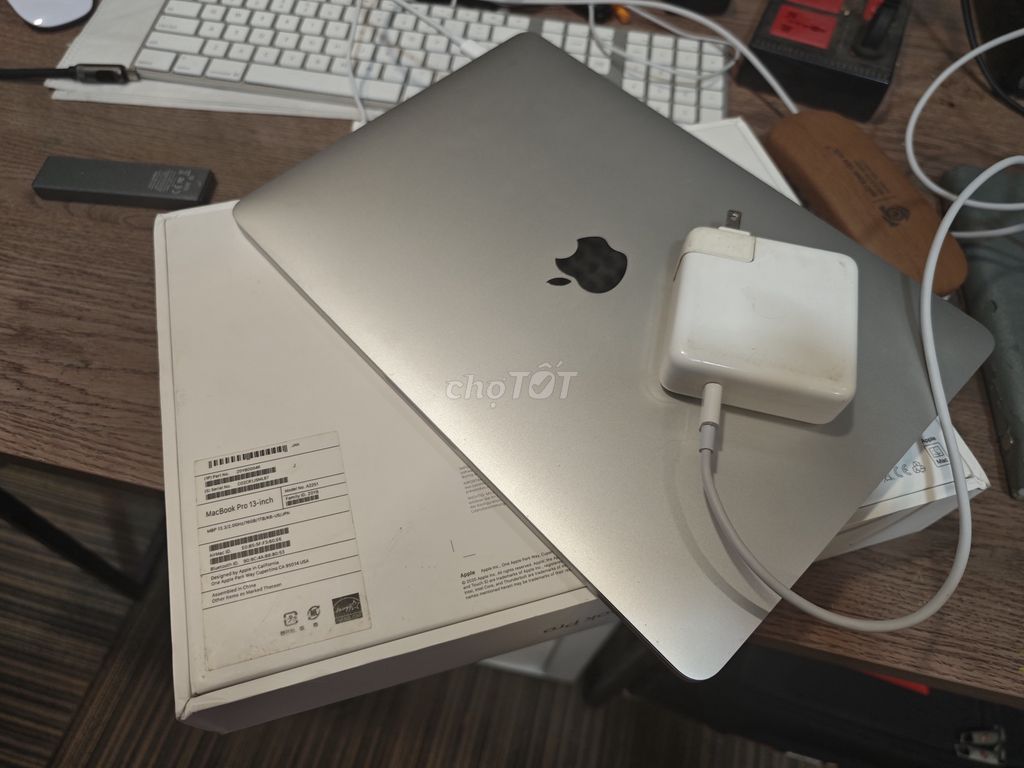 Apple Macbook Pro 2020 i5 16GB/1TB. Mua bán Laptop tại Huyện Bình Chánh Tp Hồ Chí Minh được đăng bởi Tuấn hình 1