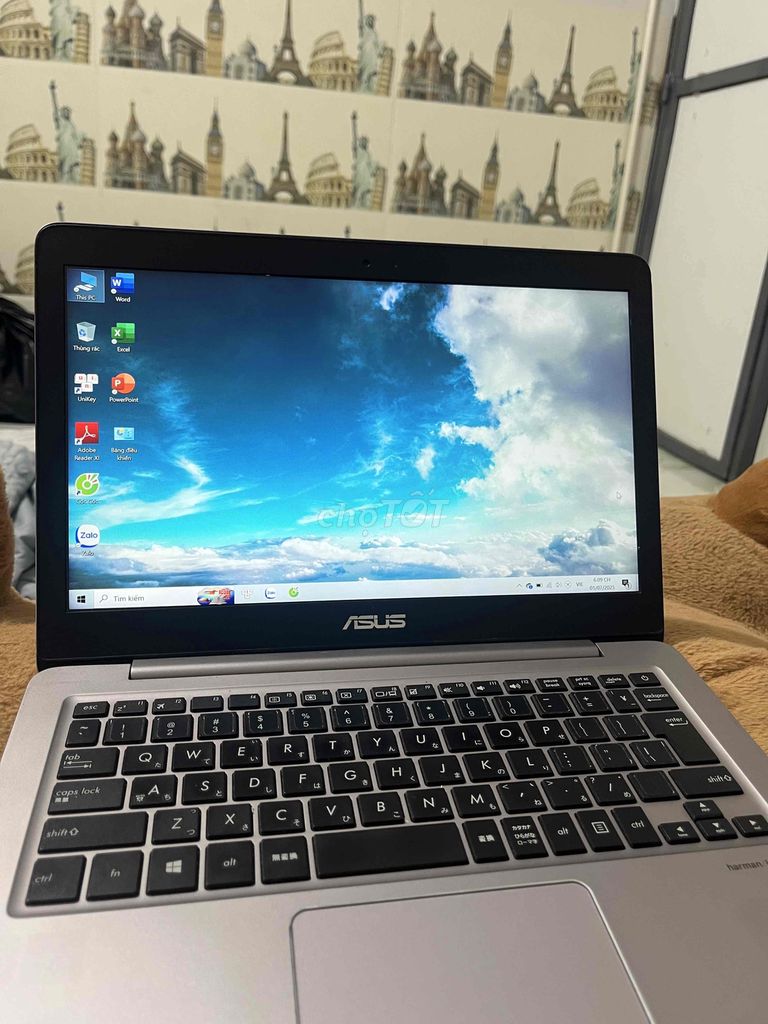 Cần pass Laptop ASUS ZenBook