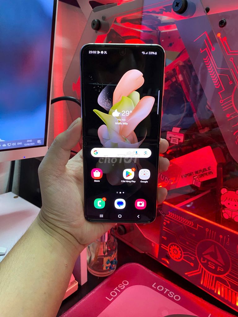 Zflip 4 VN 2 sim đẹp keng mua hãng samsung. Mua bán Điện thoại tại Quận Tân Bình Tp Hồ Chí Minh được đăng bởi Giang hình 2