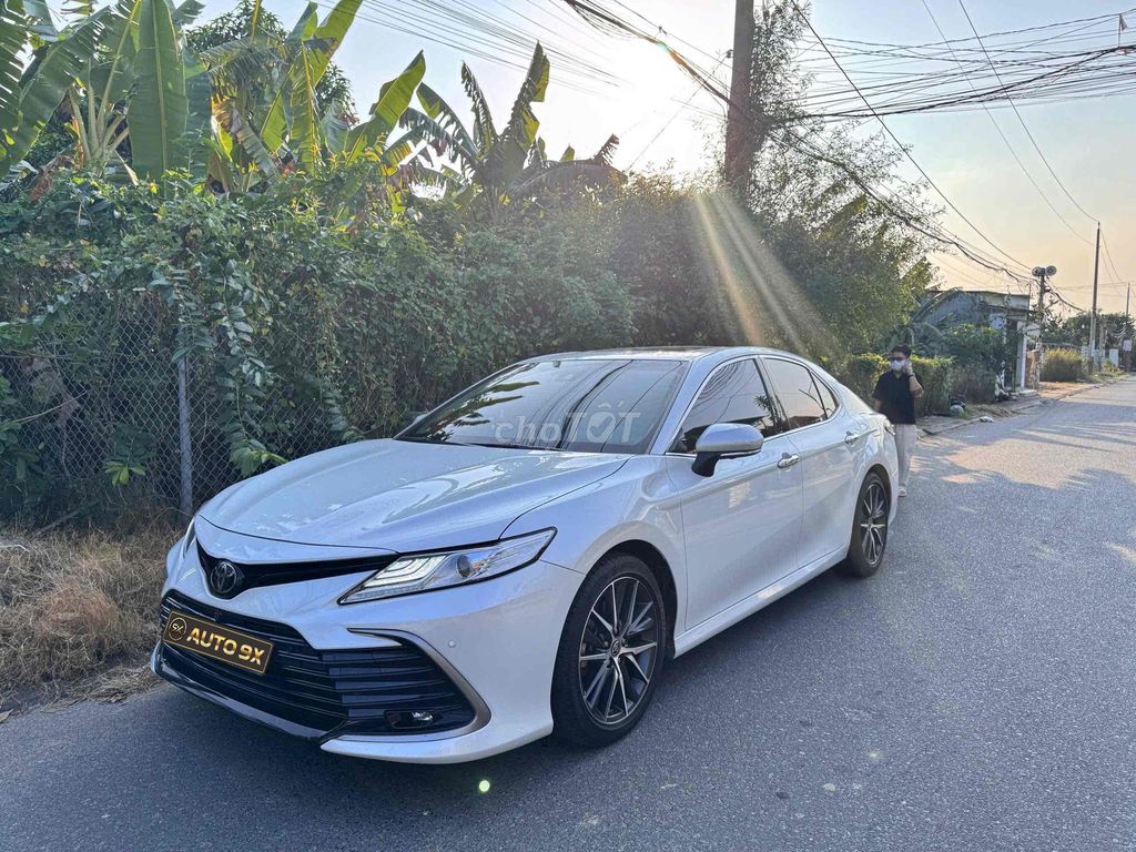 🚘 Toyota Camry 2.5Q 2023 - Xe 1 chủ mua mới từ đầu. Mua bán Ô tô tại Thành phố Thủ Đức Tp Hồ Chí Minh được đăng bởi Tấn Lợi Car hình 14