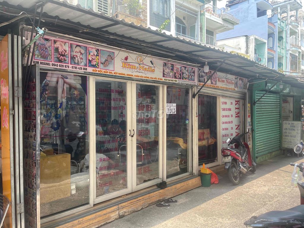 bán 8sạp chợ. tổng dt 24m2. giá 850 tr. q 10. tphcm