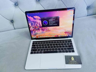 Macbook Pro 2016 Touch Bar 13in Core i5 2.9G 256G