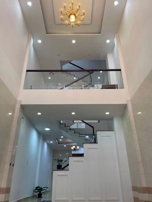 Аренда · 5 комн. · 60 м² · Thành phố Thủ Đức, ул. Đường Quốc lộ 13