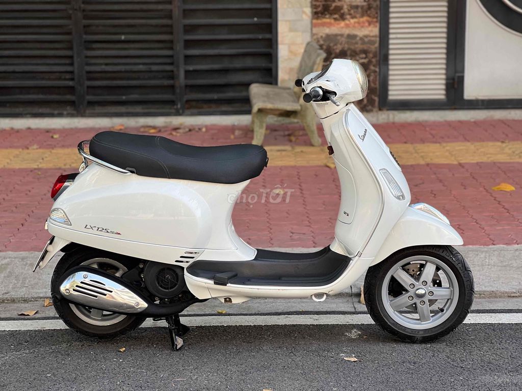 Vespa Lx 125 3vie Bstp chính chủ.. Mua bán Xe máy tại Huyện Bình Chánh Tp Hồ Chí Minh được đăng bởi Huy hình 2