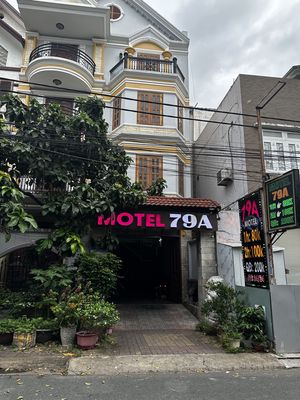 Nhà Nghĩ 79A logo
