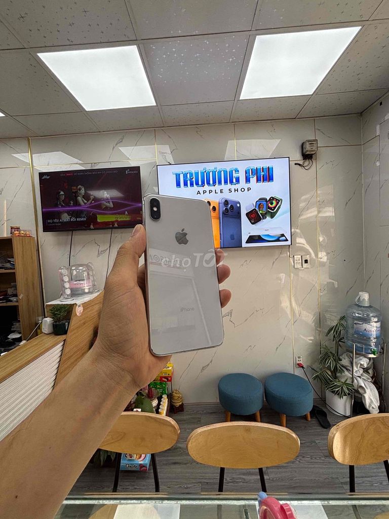 Apple iPhone XS Max 256GB Bạc. Mua bán Điện thoại tại Quận Sơn Trà Đà Nẵng được đăng bởi Diễm Diễm hình 1