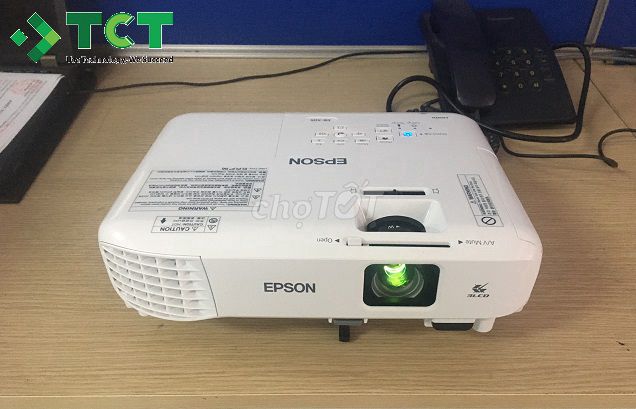 Máy chiếu Epson EB-2247U mua 30tr bán 13tr