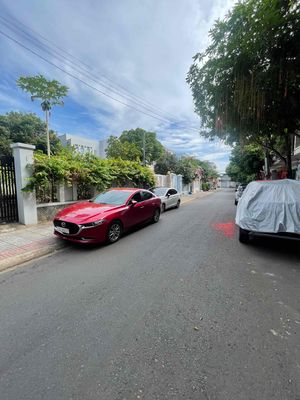 Bán biệt thự sân vườn, khu vip Phan Đăng Lưu, P3, Tp Vũng Tàu, 608m2. Mua bán nhà ở tại Thành phố Vũng Tàu Bà Rịa - Vũng Tàu được đăng bởi Hoàng Tân