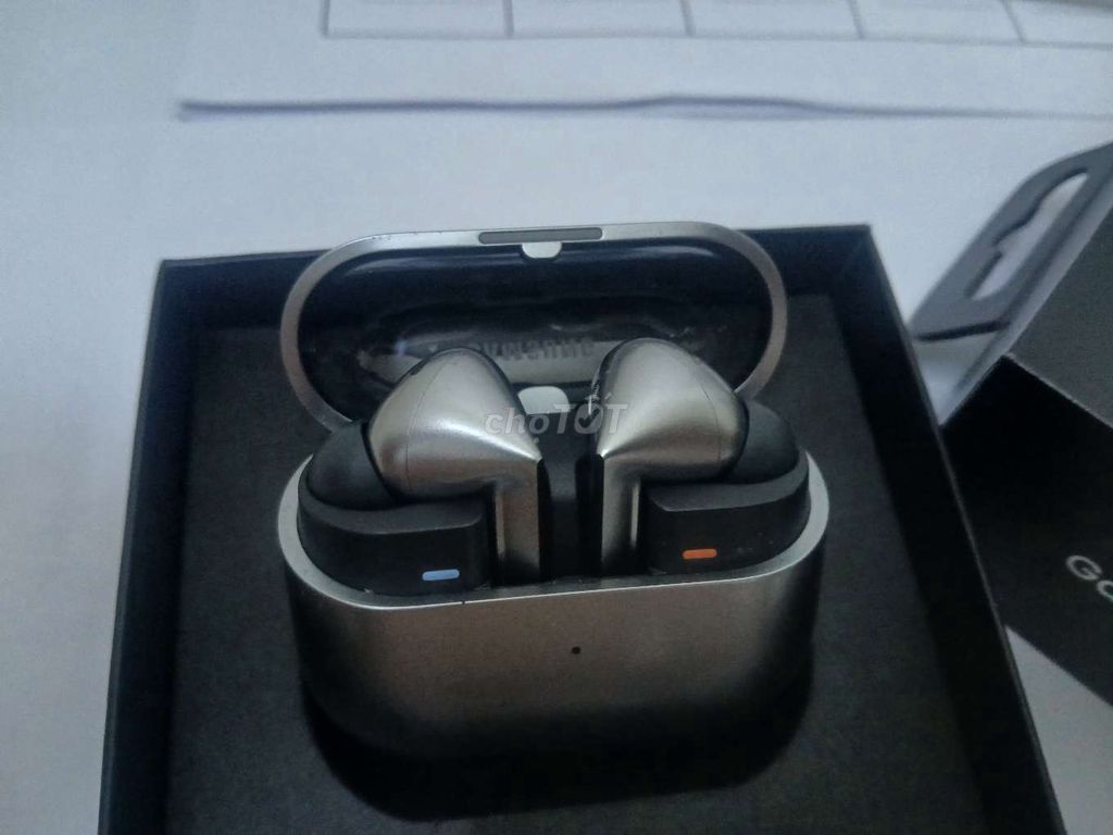 Tai nghe Bluetooth Samsung Galaxy Buds Pro Bạc. Mua bán Tivi, Âm thanh tại Quận Phú Nhuận Tp Hồ Chí Minh được đăng bởi Drake Nguyễn Chí Anh hình 1