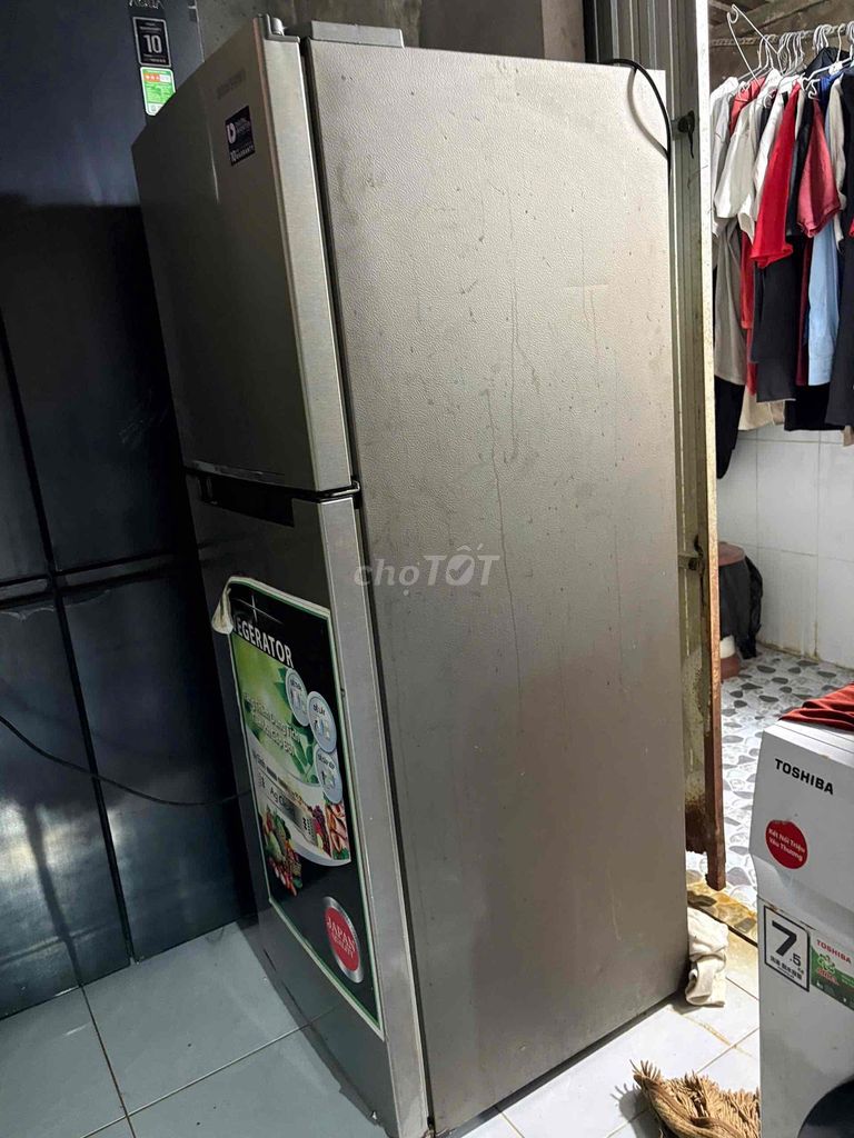 Tủ lạnh Samsung RT19M300BGS/SV 208L. Mua bán Tủ lạnh tại Quận Ninh Kiều Cần Thơ được đăng bởi Phan Thanh Phong hình 1