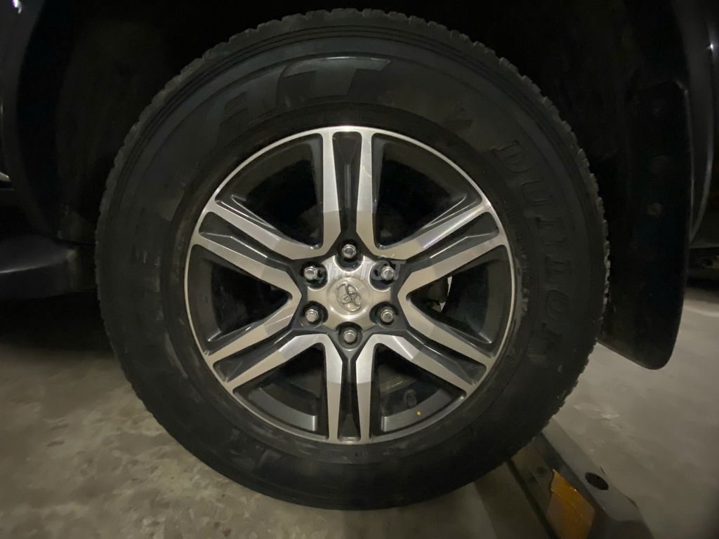 CC Bán- Fortuner 2019 dầu 2.4G 4x2 AT 76999 km. Mua bán Ô tô tại Quận Tây Hồ Hà Nội được đăng bởi Trường Giang hình 3