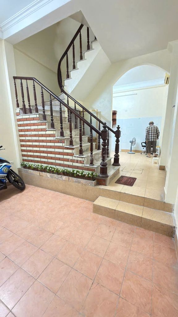 Cho thuê nhà riêng ngõ 295 Bạch Mai -34m2-4 tầng -4 ngủ