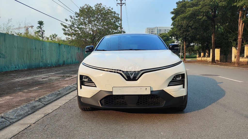 VinFast VF6 Plus 2026 Белый 10 000 км