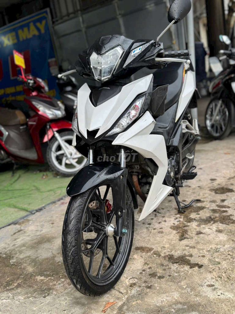 Honda Winner V1 Trắng đen Zin êm. Mua bán Xe máy tại Quận Bình Thuỷ Cần Thơ được đăng bởi Hồ Phi Tài  hình 1