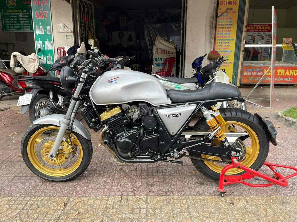 Honda CB400 Super Four. Mua bán Xe máy tại Thị xã Phú Mỹ Bà Rịa - Vũng Tàu được đăng bởi Hanh Pham hình 4