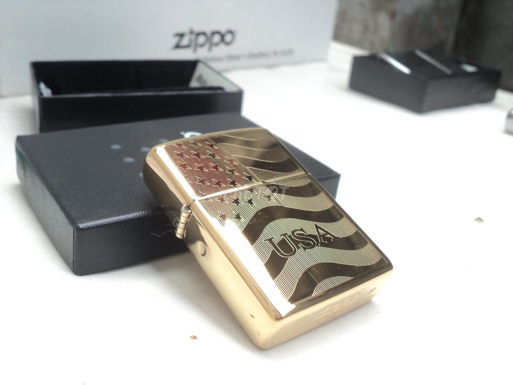 ZIPPO MỸ, QUỐC KỲ, ĐỒNG NGUYÊN KHỐI. Mua bán Đồ sưu tầm, đồ cổ tại Thành phố Thủ Đức Tp Hồ Chí Minh được đăng bởi Tuấn Anh  hình 1