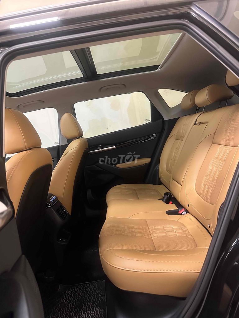 Kia Seltos 1.5T GT Line Sx 12/2024 Odo 5.000 km. Mua bán Ô tô tại Quận 8 Tp Hồ Chí Minh được đăng bởi Hiếu Trần hình 8