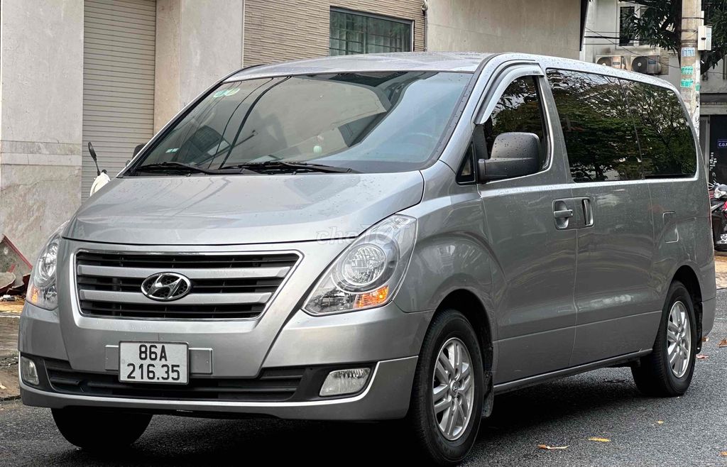 Hyundai Starex máy dầu 2017 9 Chỗ - Gia đình dùng. Mua bán Ô tô tại Quận Bình Tân Tp Hồ Chí Minh được đăng bởi Xe Hồng Minh hình 2