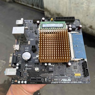Asus J1800 ITX + 4Gb