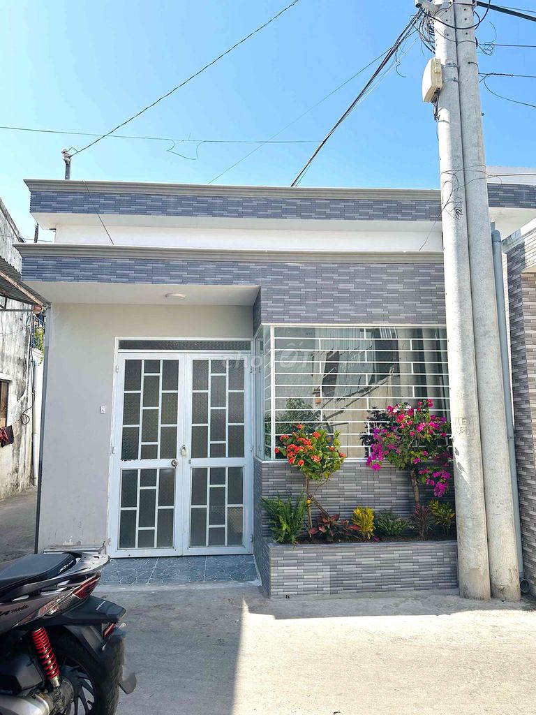 🏡🏡🏡 Mình chính chủ cần bán nhà góc 2 mặt tiền - Hẻm đường Nguyễn Thị M