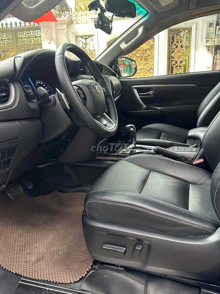 Toyota Fortuner 2.4AT 4x2 sx 2022 máy dầu. Mua bán Ô tô tại Quận Cầu Giấy Hà Nội được đăng bởi Cao Quý hình 11