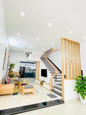 Cho thuê nhà KDC ParkRiverside 15tr 3 lầu 4PN gần VX Liên Phường