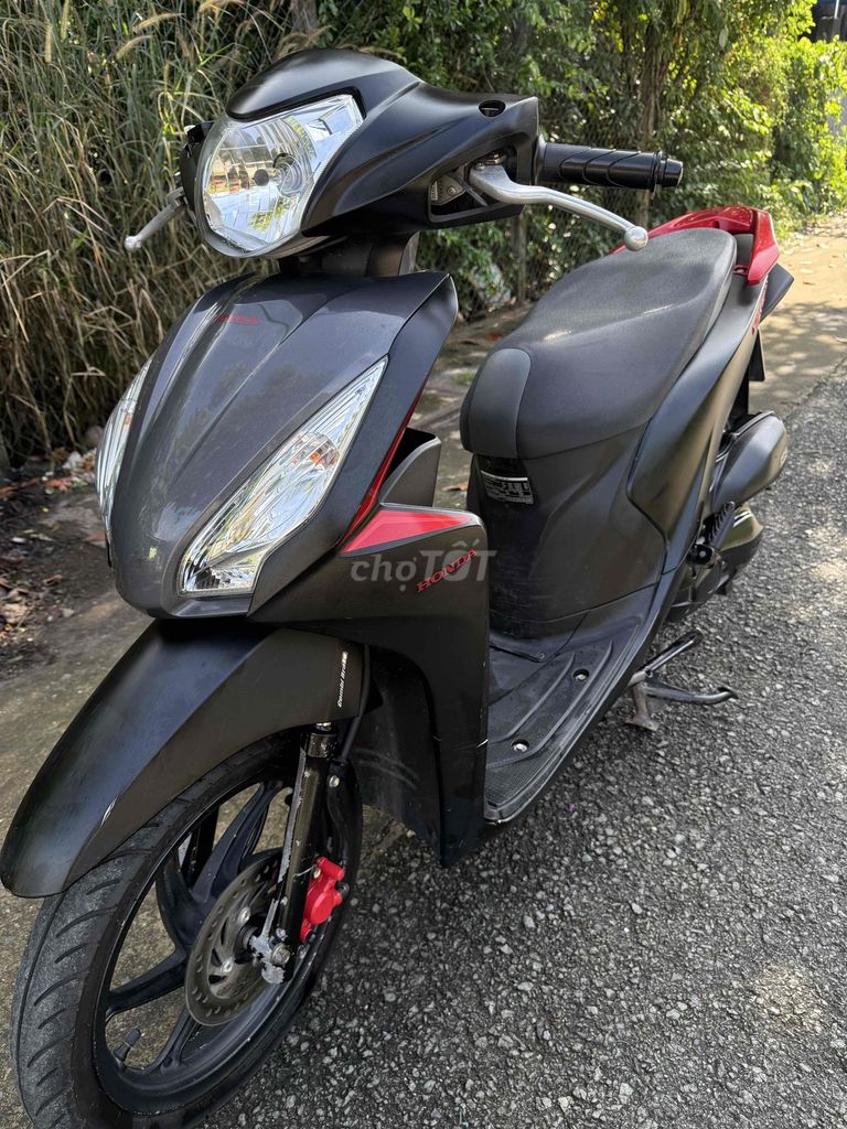 Honda Vision 2020 Smartkey Đen. Mua bán Xe máy tại Huyện Củ Chi Tp Hồ Chí Minh được đăng bởi HuỳnhLâm Bổn hình 2