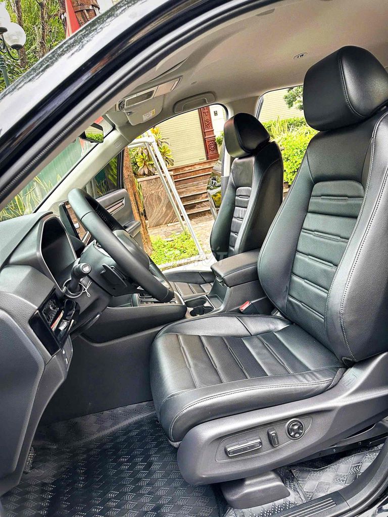 Honda CRV L 2025 phom mới - 9000km. Mua bán Ô tô tại Quận Cầu Giấy Hà Nội được đăng bởi Thái Hoàng Long Auto hình 11