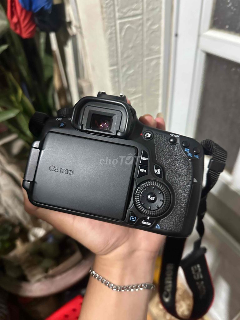 Máy ảnh Canon EOS 60D (body) 98%. Mua bán Máy ảnh, Máy quay tại Huyện Đông Anh Hà Nội được đăng bởi Công Tú hình 1