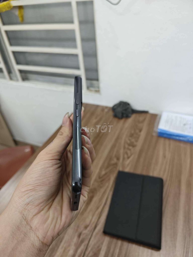 Samsung S22 Đen sọc. Mua bán Điện thoại tại Quận Thanh Khê Đà Nẵng được đăng bởi Anh Khôi Nguyễn hình 1