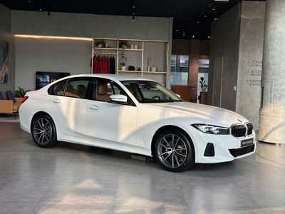 BMW 320i Sportline 2025 Trắng